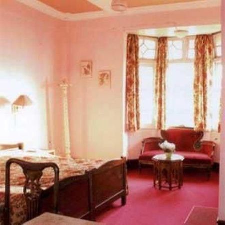 Pineridge Hotel Дарджилинг Стая снимка